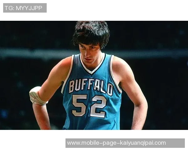 维拉纽瓦称里夫斯当前实力超越乔治引发热议